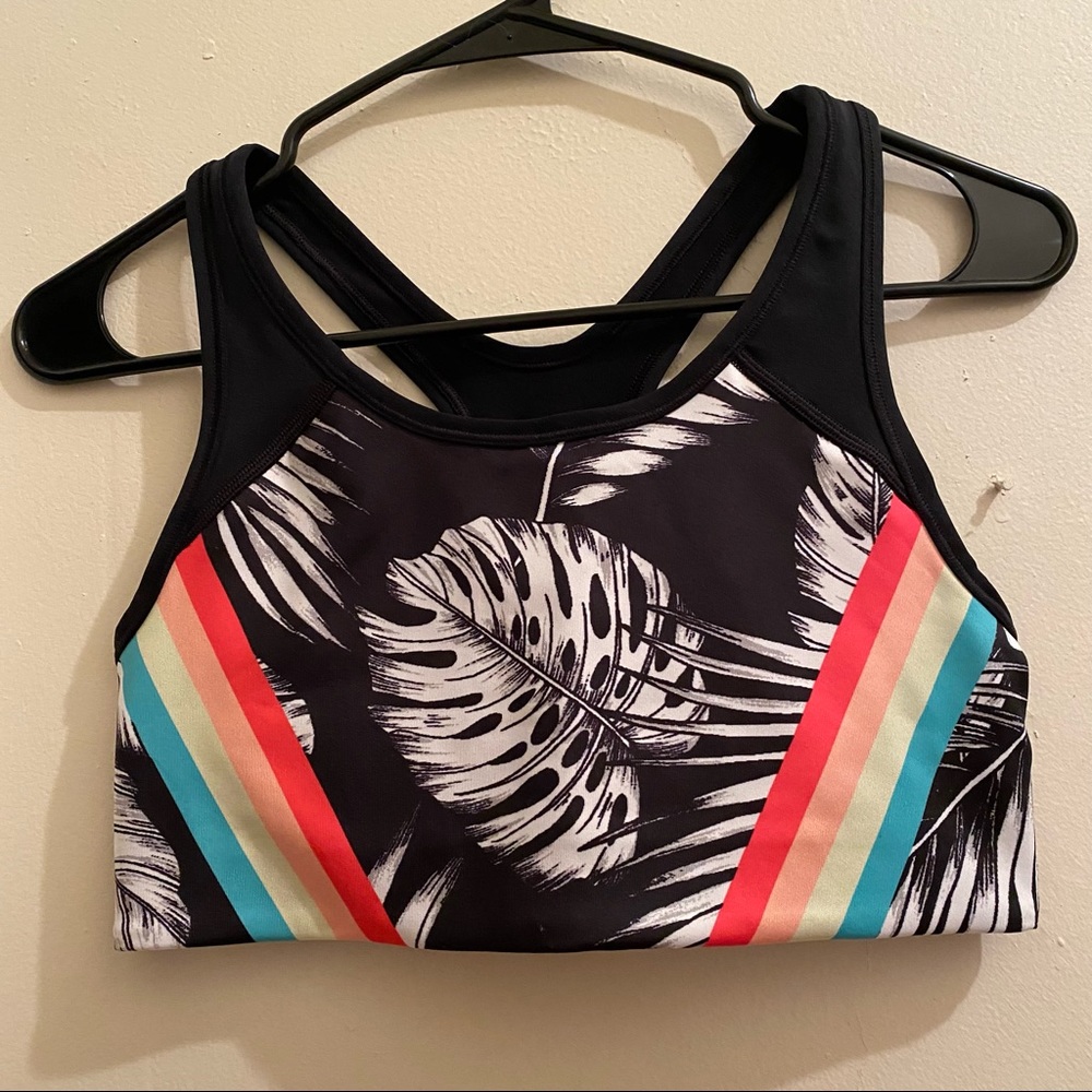 NWOT Victoria’s Secret Pink Ultimate Unlined Sport Bra